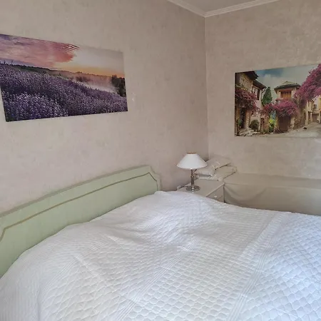 Mit Sonnenaufgang Und Ruhiger Innenhof Obergeschoss Bei Koberstein * Tutzing