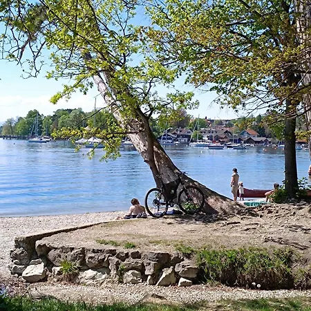 Mit Sonnenaufgang Und Ruhiger Innenhof Obergeschoss Bei Koberstein * Tutzing