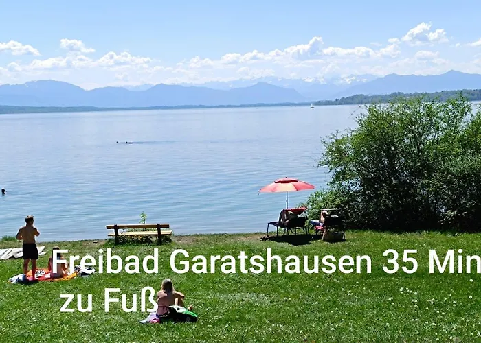 Nichtraucher-zimmer, Privatunterkunft, Mit Sonnenaufgang, Kuehlschrank, Ventilator Und Ruhiger Innenhof Obergeschoss Bei Koberstein * Tutzing