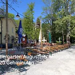 Nichtraucher-zimmer, Privatunterkunft, Mit Sonnenaufgang, Kuehlschrank, Mikrowelle, Ventilator Und Ruhiger Innenhof Obergeschoss Bei Koberstein * Tutzing