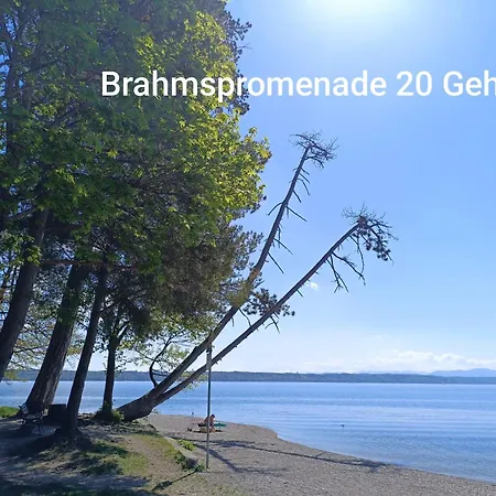 Mit Sonnenaufgang Und Ruhiger Innenhof Obergeschoss Bei Koberstein *