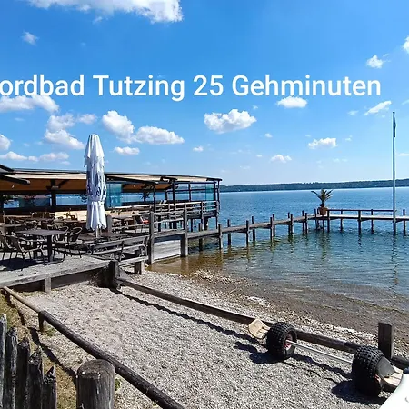 Mit Sonnenaufgang Und Ruhiger Innenhof Obergeschoss Bei Koberstein Tutzing