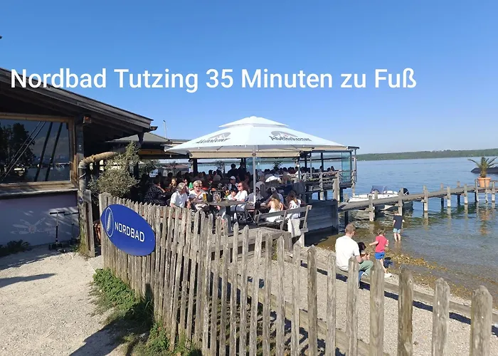 Nichtraucher-zimmer, Privatunterkunft, Mit Sonnenaufgang, Kuehlschrank, Mikrowelle, Ventilator Und Ruhiger Innenhof Obergeschoss Bei Koberstein Проживание в семье